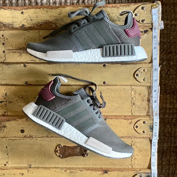 ADIDAS NMD R1 OLIVE GREEN GRAY WORKOUT SNEAKERS NWOB - Picture 3 of 15